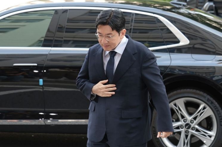법원, <b>방시혁</b> 의장 <b>주식</b> 1568억 '추징보전' 인용