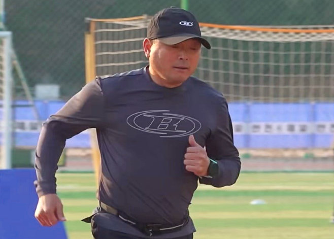 "진짜 기적" 몸도 못폈던 이봉주, 22분30초만에 5㎞ 완주…'불사조' 감동 안겼다