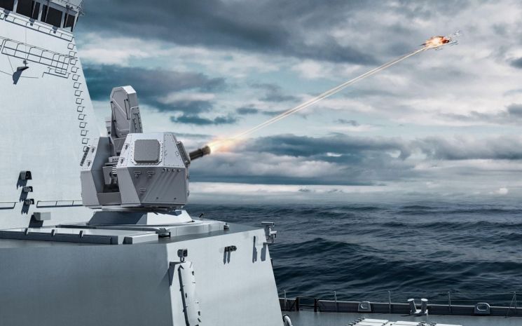 CIWS는 적 미사일이나 항공기,무인기 등이 근접한 상황에서 이를 요격해 함정을 방어하는 무기체계다.사진= LIG넥스원.