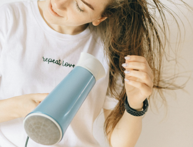 브러시 모터를 사용하는 헤어드라이어는 브러시리스 모터 제품보다 초미세입자 배출량이 10~100배 많았다.펙셀스