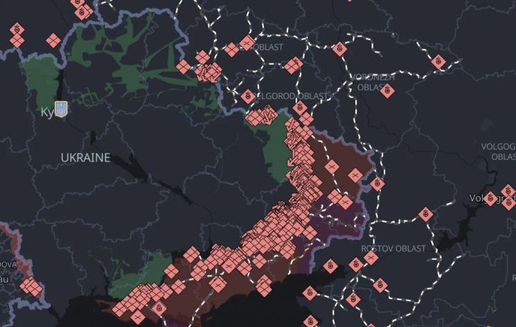 우크라이나 자원봉사자들이 만든 공개 정보 기반 격전지 지도 웹사이트 '딥스테이트'.일부 예측 시장 참여자들이 해당 데이터를 이용해 왔다는 사실이 알려진 뒤 딥스테이트 측은 강하게 반발했다.딥스테이트 홈페이지