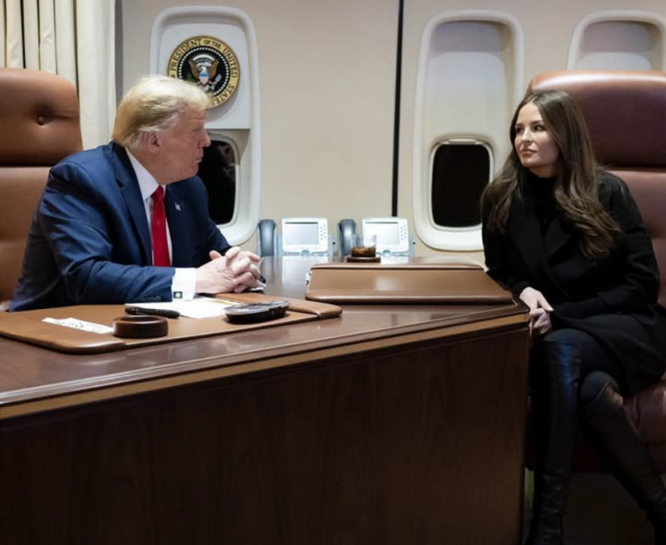 도널드 트럼프 미국 대통령과 마틴 마고 언론보좌관.마고 보좌관 인스타그램