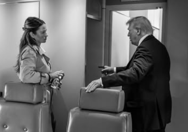 도널드 트럼프 미국 대통령과 마틴 마고 언론보좌관.마고 보좌관 인스타그램