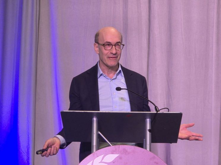 �ɳ׽� �ΰ��� �̱� �Ϲ���� �����а� ����.