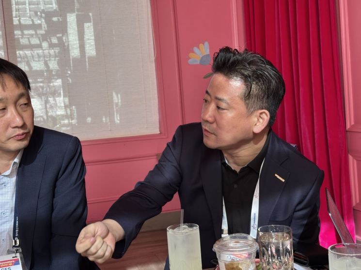 이제형 스트라티오 코리아 대표가 CES 2026 현장에서 열린 과기정통부와의 간담회에서 발언하고 있다.사진=백종민 테크스페셜리스트
