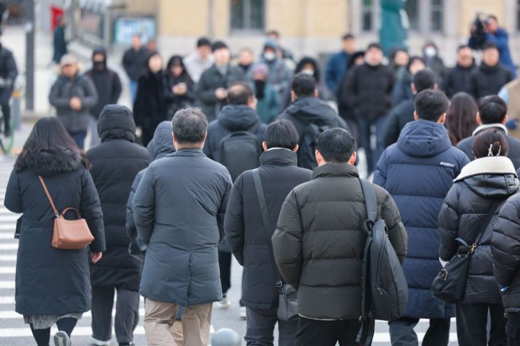출근길 실화냐? 오늘 아침 -14도에 눈까지 온다네 🥶
