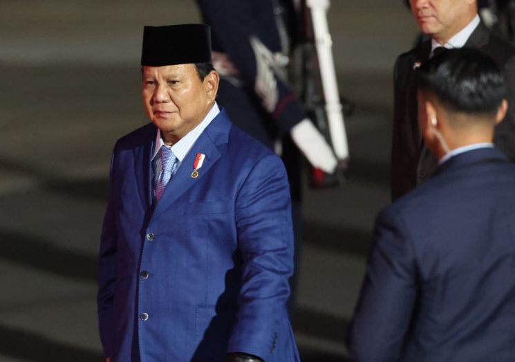 호주 이어 인도네시아 16세 미만 SNS 차단…미성년자 보호 강화