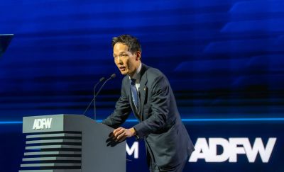 김동원 한화생명 최고글로벌책임자(CGO) 사장이 8일 아부다비 금융주간(ADFW) 2025 글로벌 마켓 서밋 현장에서 개회사를 발표하고 있다. 한화생명