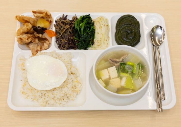 이게 청와대 특별오찬 메뉴입니다…꿔바로우·계란후라이에 담긴 의미는2