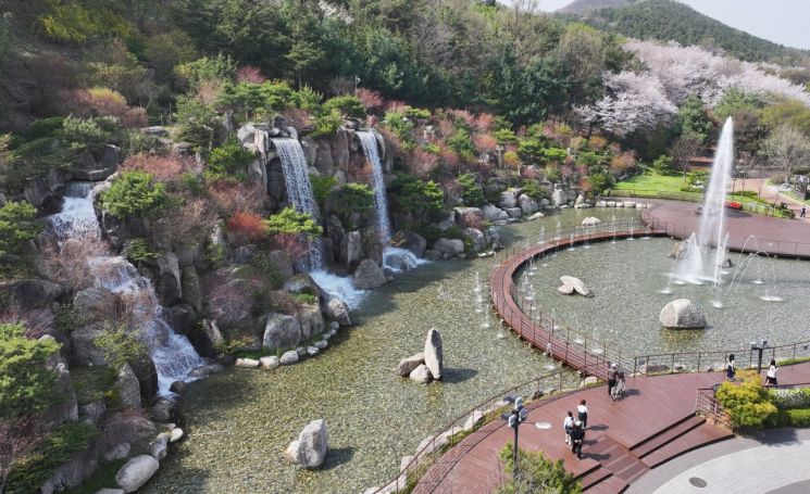경기도 안산시 노적봉 폭포공원.연합뉴스
