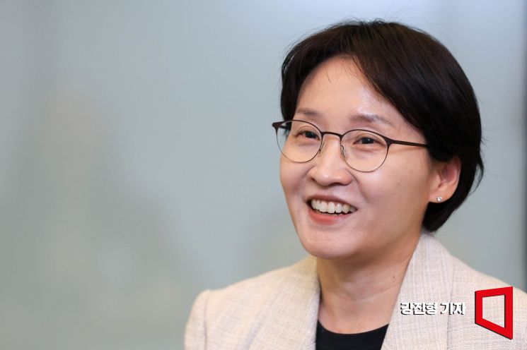 황선영 NHN 와플랫 대표가 22일 경기 성남 NHN플레이뮤지엄에서 아시아경제와 인터뷰 하고 있다.강진형 기자