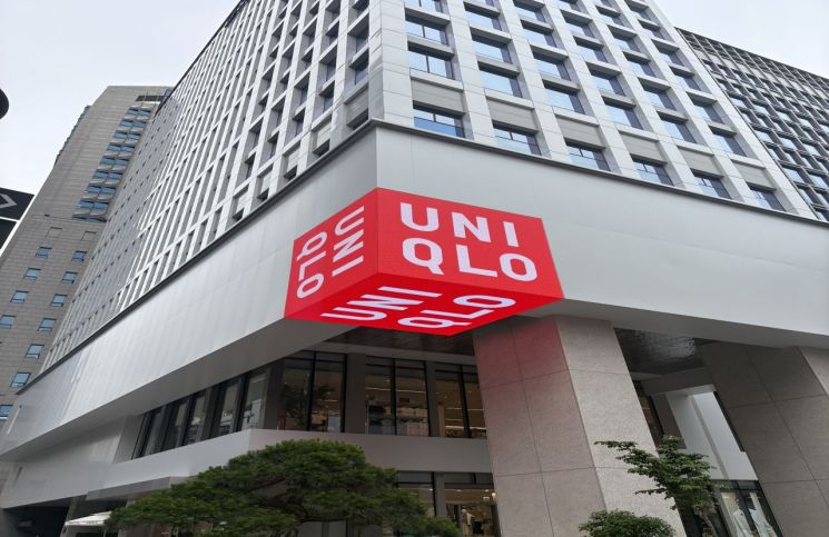 '노 재팬' 이후로 폐점한 유니클로가 5년여만에 국내 최대 매장으로 다시 '유니클로 명동점'을 오는 22일 오픈한다. 권재희 기자