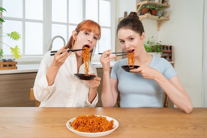 "아직도 품절이야!" 공장 쉴 새 없어요…목표 190만원, 황제주는 계속된다 [주末머니]