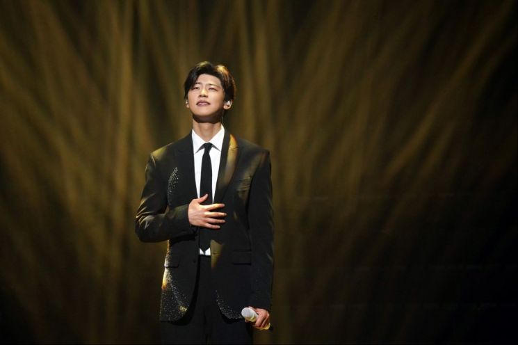 가수 박지현, 전주서 투어 콘서트…떼창 이어진 170분