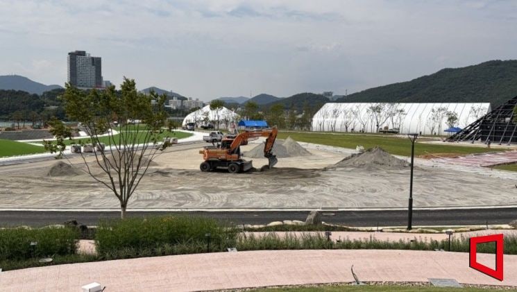 [르포]'충주맨 걱정 맞았나' 300만명 부른다면서…현실은 하루 1200명밖에 못 실어 나른다[여수, 섬을 다시 쓰다]①