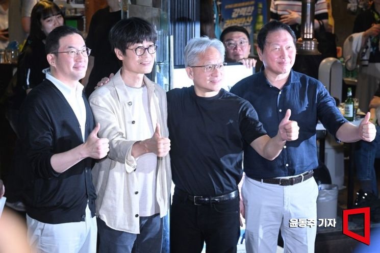 19만원까지 추락했는데 "45만원 간다"…엔비디아와 손잡고 재평가 받는 네이버[이주의 관.종]