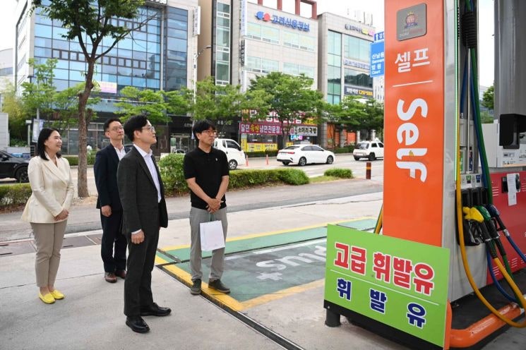 휘발유 40원 싼 '착하디착한 주유소'…수수료 면제·캐시백 등 인센티브 지원