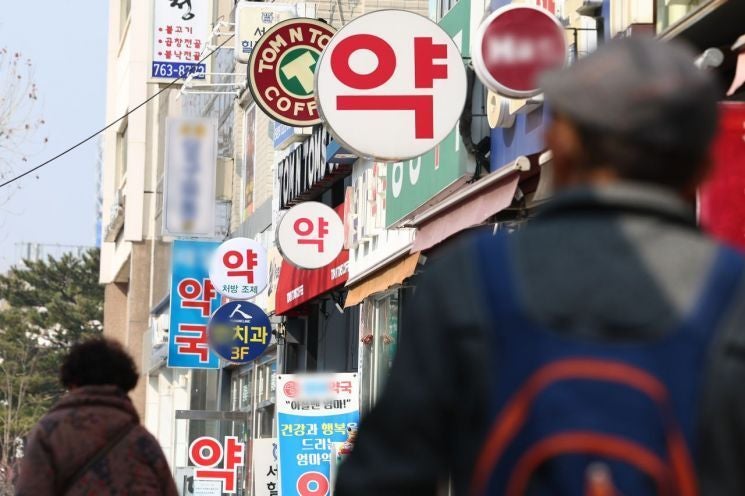 "지금 당장 사러 가야, 7월부터 판매금지"…살충제 승인제 앞두고 약....