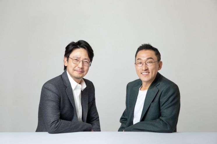 카카오게임즈 이시우(왼쪽)·김태환 공동대표. 카카오게임즈 제공
