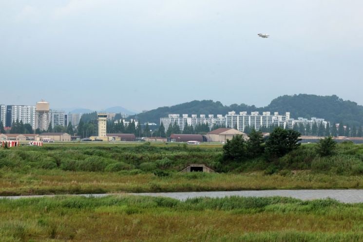 호남 클러스터 부지로 선정된 <b>광주 군공항</b>…변수는 '공항 이전'