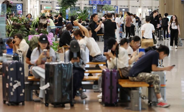 "한국 오려고 돈 열심히 모았어요"…중국인 제치고 첫 1위 오른 나라