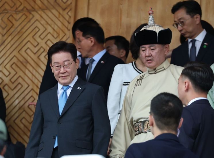 이 대통령, 몽골 최대 명절 '<b>나담 축제</b>' 주빈 참석…국빈일정 마무리