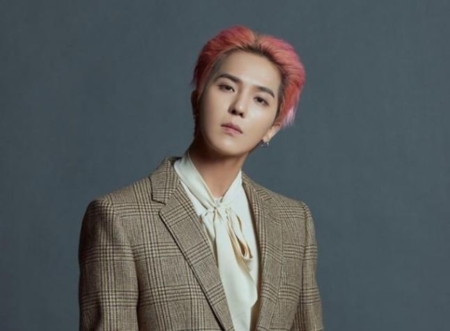 '102일 <b>무단결근</b>' <b>송민호</b>, 관리자 재판 증인 출석 "모두 내 잘못"