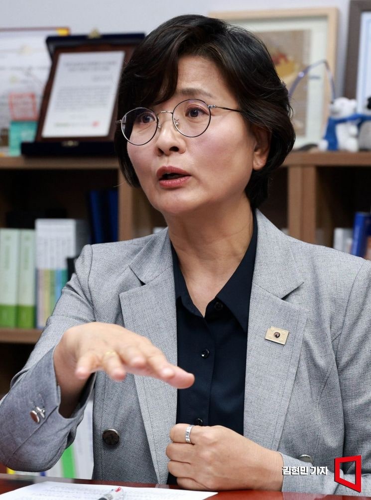 [與 전대 인터뷰]<b>임미애</b> "이기는 민주당, 영남을 품을 때 가능"