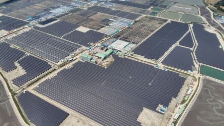 '<b>美폴리실리콘</b> 15% <b>관세</b>' 대응책 모색 나선 산업부 "韓기업 영향 최소화...
