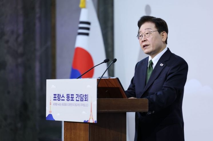 이재명 <b>대통령</b> "제 <b>임기</b>는 헌법상 명확하게 <b>제한</b>돼"