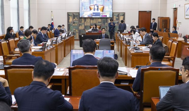 국회 문화체육관광위원회 전체회의 모습.연합뉴스 제공