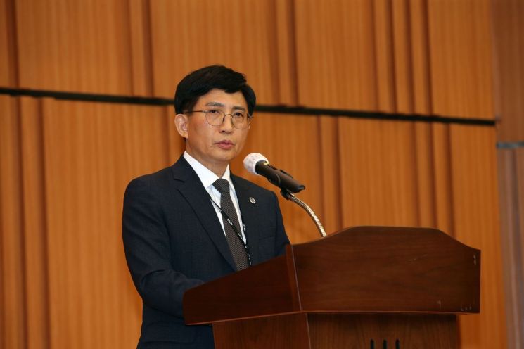 정우식 신임 원자력연 원장이 29일 취임식에서 원자력연 운영 방향을 설명하고 있다.한국원자력연구원