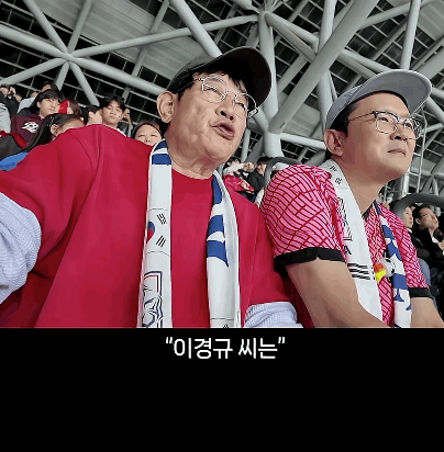 7일 유튜브 채널 '갓경규'에 공개된 영상에서 이경규는 축구대표팀 선수들의 '군 면제' 발언 논란에 대해 "그건 선수들끼리 모여서 할 얘기"라며 운을 뗐다. 유튜브 채널 '갓경규'
