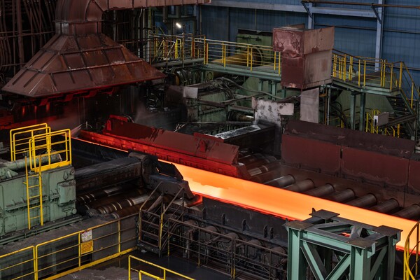 Posco Gwangyang Steel Works High Manggan River重型板生產過程。/照片禮貌= POSCO