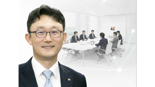 박윤영 전 KT 기업부문장 사장 /사진 제공=KT,이미지 제작=구글 제미나이