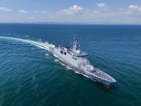 HD현대중공업이 올해 10월 필리핀 해군에 인도한 3,200톤급 미겔 말바르급(Miguel Malvar-class) 호위함 2번함 디에고 실랑(Diego Silang)함의 시운전 모습./사진=HD현대중공업
