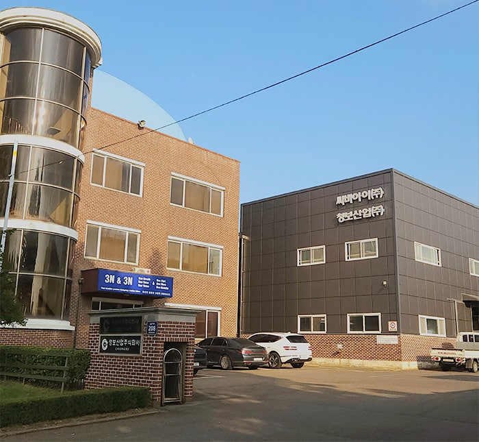 [주총 포커스] 5대1 감자 단행…결손 털고 동전주 탈출 I 더큐브앤①