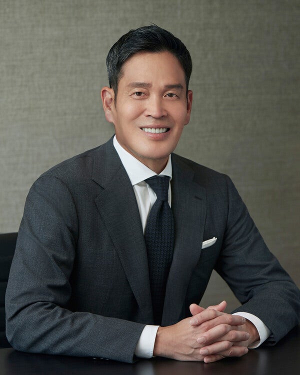 신세계 정용진, 등기이사로 주주 평가대 선다