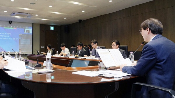 [관가 모니터] <b>국민연금</b>, 공기관 퇴직연금 제시…低수수료·高수익 무기
