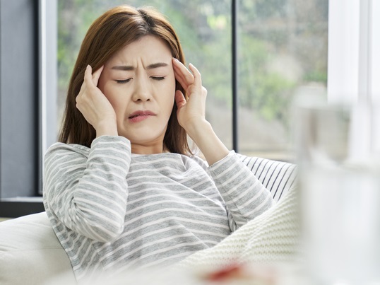두통 치통 관절통 등 만성통증이 심각한 사회적 문제로 떠올랐다. 각종 통계가 이를 뒷받침한다. 전체 인구의 20~30%가 만성통증을 호소하고, 환자의 35%가 자살충동을 느낀 적이 있고, 65세 이상의 80%가 각종