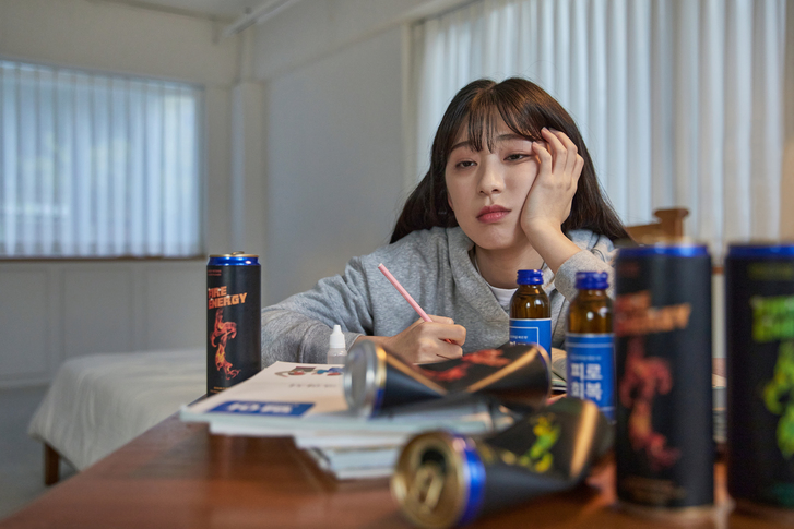 청소년 4명 중 한 명이 주 3회 이상 고카페인 음료를 마시는 것으로 집계된 가운데,<a href=