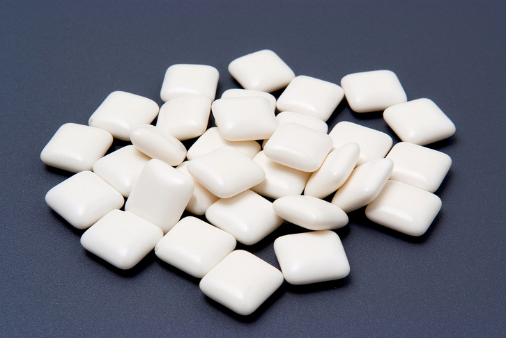 껌은 위산 역류 빈도를 낮추는 간편한 방법 중 하나로 소개된다. 사진= 게티이미지뱅크