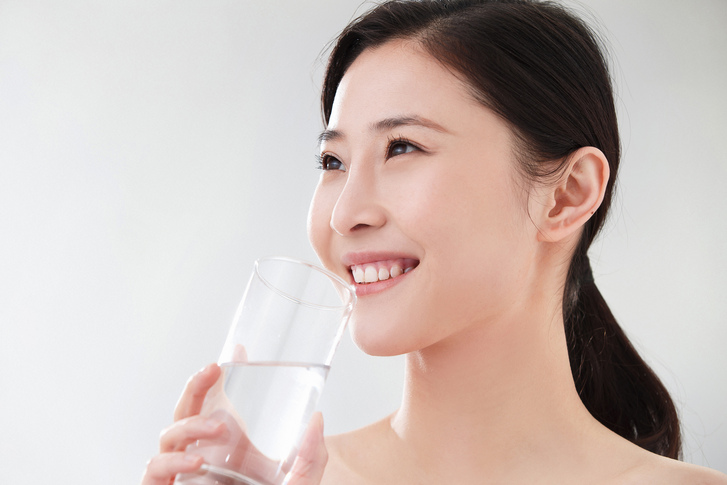 적은 양의 물을 규칙적으로 마시는 것이 가장 좋다. 사진= 게티이미지뱅크