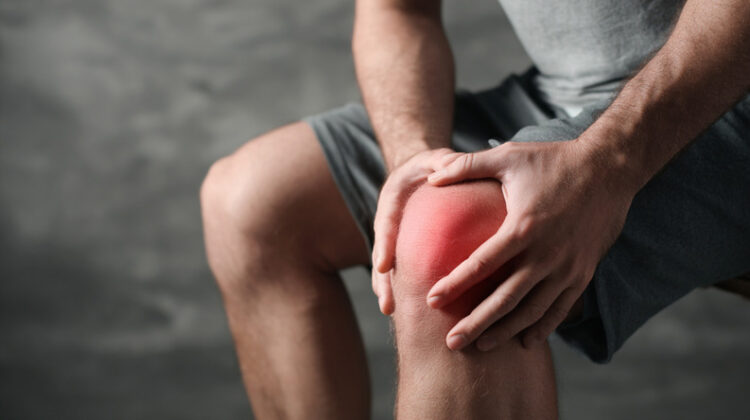 몸이 뻣뻣해지는 중년부터는 골절 부상에 항상 주의해야 한다.사진= 게티이미지뱅크