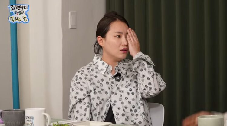 가수 조현아는 지난 16일 오랜 시간 함께한 반려 토끼 '흰둥이'와 작별했다는 소식을 전했다.사진=유튜브 채널 '조현아의 평범한 목요일 밤'