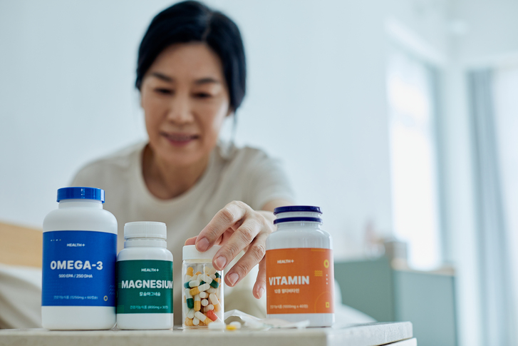 영양제는 의사,약사와 상담한 후 복용해야 한다.개인의 건강 상태,체격 등을 알리고 적절한 지도를 받아야 한다.사진=게티이미지뱅크
