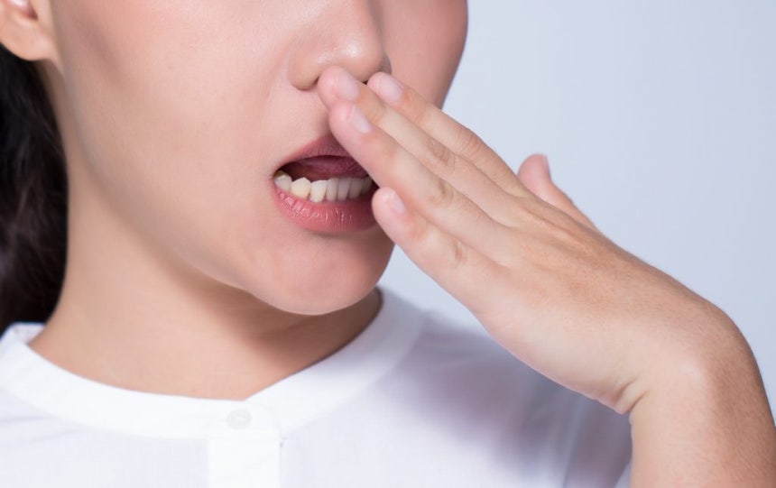 흡연자의 담배 냄새는 입 주위.얼굴,손,옷에도 배여서 불쾌한 냄새를 풍긴다 사진=게티이미지뱅크