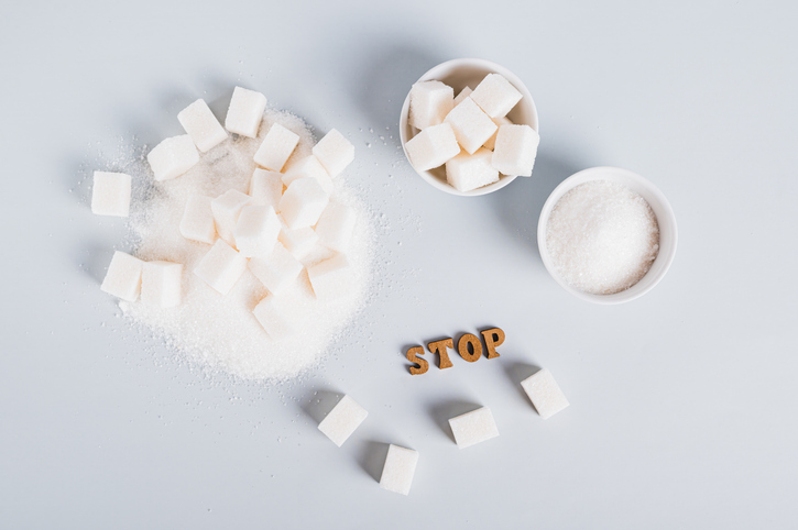설탕은 단순히 칼로리만 더하는 것이 아니다.식욕,단것에 대한 갈망,인슐린 수치,간 지방까지 모두 조작한다.사진= 게티이미지뱅크