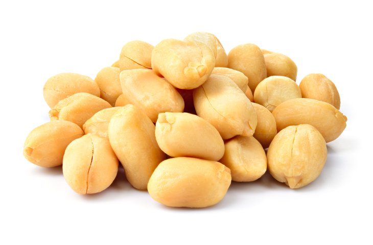 땅콩에는 L-아르기닌,비타민E 등의 영양소가 풍부해 콜레스테롤 수치를 조절하고 혈관의 기능을 향상시켜 심장 건강에 도움을 준다.사진=게티이미지뱅크