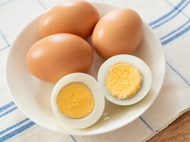 단백질이 풍부한 계란에 식이섬유가 풍부한 고구마를 곁들이면 다이어트 식단으로 조화롭다. 사진=게티이미지뱅크